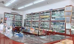 Nhiều quầy thuốc bị phạt vì bán thuốc nhưng không đo thân nhiệt cho khách