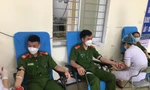 11 chiến sỹ công an hiến máu cứu người đàn ông suy tim