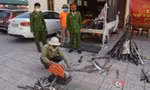 Tiêu hủy hàng trăm súng tự chế và dao kiếm 