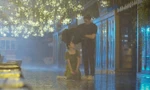 Cảnh phim lãng mạn nhất "Thương Ngày Nắng Về" phần 2 vướng nghi vấn đạo nhái?