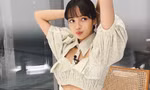 Thần thái như Lisa (BLACKPINK) mới diện đẹp được những mẫu áo "cái bang” này