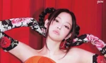 Jennie xài chiêu gì để không bị lộ hàng khi diện chiếc váy có thiết kế cực hiểm hóc này?