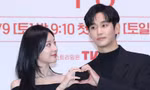 Queen of Tears: Rung rinh trước ánh mắt Kim Soo Hyun - Kim Ji Won dành cho nhau