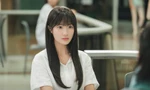"Lovely Runner" ăn khách nhưng nữ chính Kim Hye Yoon vẫn bị đối xử bất công
