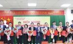 Phó Chủ tịch UBND tỉnh Bắc Ninh Ngô Tân Phượng trao quyết định bổ nhiệm các Phó Giám đốc Sở Văn hóa, Thể thao và Du lịch tỉnh.