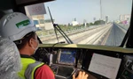 Nhân viên kỹ thuật vận hành đoàn tàu Cát Linh - Hà Đông.