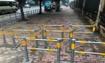 Hàng rào 'bịt' vỉa hè Hà Nội được mở lối lên xuống