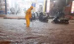 Dự án mở rộng đường Vũ Trọng Phụng ngổn ngang, gây ngập úng