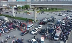 Bất cập trong phân luồng tại nút giao Mai Dịch