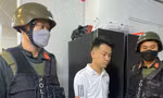 Đối tượng Đỗ Ngọc Hà (áo trắng). Ảnh: Công an cung cấp.