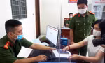 Thu hồi sổ hộ khẩu giấy từ ngày 1/7.