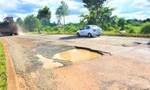 Chi hơn 9 tỷ đồng 'cấp cứu' tuyến đường vừa thông xe đã hỏng