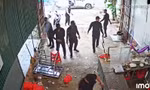 Clip nhóm côn đồ che mặt đập phá quán phở ở Đắk Lắk