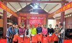 Những suất quà Tết sưởi ấm hàng trăm bà con nghèo Tây Nguyên
