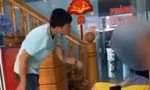Anh L. đến nha khoa Khánh Kiều yêu cầu nêu lý do vì sao đánh vợ. Ảnh: Cắt từ Clip