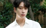 Hé lộ "in tư" vợ tương lai của Chansung (2PM): Cô dâu được cho là lớn hơn chú rể 8 tuổi