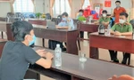Khu phố nhận gần 18 tấn lương thực, thanh niên lên mạng kêu 22 ngày không có hạt gạo
