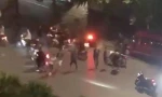 Nam thanh niên rút dao đâm 5 người thương vong vì bị 'chửi'