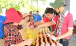 Tuổi trẻ Bình Dương khám bệnh, cắt tóc miễn phí cho đồng bào dân tộc ít người