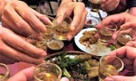 Bình Dương cảnh báo tình trạng ngộ độc rượu sau khi hàng quán hoạt động trở lại