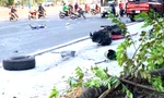 Ô tô tông hàng loạt xe máy ở Bình Dương, 5 người thương vong 