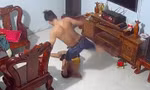 Khởi tố kẻ bạo hành dã man con riêng của vợ tại Bình Phước