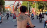 Tin mới nhất vụ người đàn ông chạy xe máy múa rựa trên đường gây náo loạn