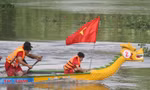 Người dân háo hức xem đua thuyền trên sông Sài Gòn mừng Quốc khánh 2/9 