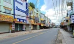 Phố phường Bình Dương vắng tanh trong ngày đầu giãn cách xã hội