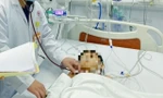 Bé trai 8 tháng tuổi tử vong bất thường tại nhà giữ trẻ tự phát