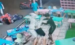 CLIP: Nhóm người đuổi đánh nhau gây náo loạn trong đêm ở Bình Dương