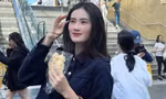 Hoa hậu Ý Nhi vừa đi học, vừa đi làm thêm 7 tiếng mỗi ngày