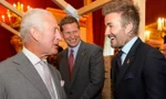 Khoảnh khắc Vua Charles gặp Beckham
