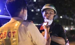 Tài xế ăn nhậu ở TPHCM thấy CSGT 'sợ quá phải chạy vào hẻm'