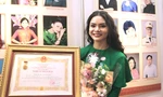 Nữ ca sĩ trẻ nhất đi nhận danh hiệu NSND