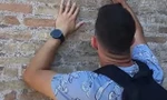 Đối mặt án tù 5 năm vì viết lên tường Đấu trường La Mã