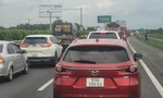 Kẹt xe kinh hoàng trên tuyến cao tốc TPHCM - Long Thành và Quốc lộ 51