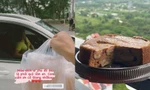 "Sài Gòn tử tế" mùa giãn cách: Giới trẻ chia sẻ đồ ăn, được hàng xóm luân phiên "vỗ béo"