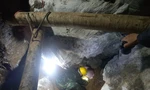 Tin mới vụ sập hầm khi khai thác vàng trái phép ở Bắc Kạn