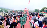 Thanh niên vùng cao Tây Bắc chia tay gia đình lên đường nhập ngũ