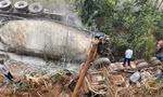 Xe đầu kéo rơi xuống vực ở Yên Bái, 2 người tử vong