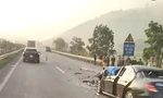 Tài xế xe Mercedes tử vong sau va chạm trên cao tốc Nội Bài - Lào Cai