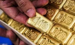 Giá vàng tăng vọt, vượt trên ngưỡng cảnh báo