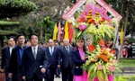 Thủ tướng dâng hương tại Khu di tích Kim Liên