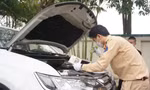 Cảnh sát giao thông làm gì ở trung tâm đăng kiểm?