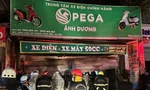 Hà Nội: Cháy cửa hàng kinh doanh xe máy điện, 3 người trong gia đình tử vong