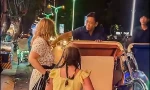 Chuyển công an xác minh vụ lái xích lô giật tiền trên tay du khách nước ngoài