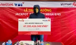Anh T.D - chủ doanh nghiệp tại Thành phố Hồ Chí Minh vừa nhận giải thưởng Vietlott trị giá 48 tỷ đồng. 