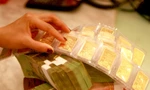 Nhiều chuyên gia đề xuất đánh thuế giao dịch vàng. (Ảnh:Như Ý). 