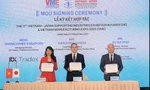 Các đơn vị ký kết thỏa thuận hợp tác tổ chức Triển lãm VME và SIE 2025. 